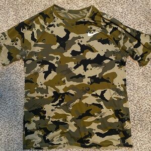 Nike Olive & Black Camo Dri-FIT Short Sleeve Tee Men XL